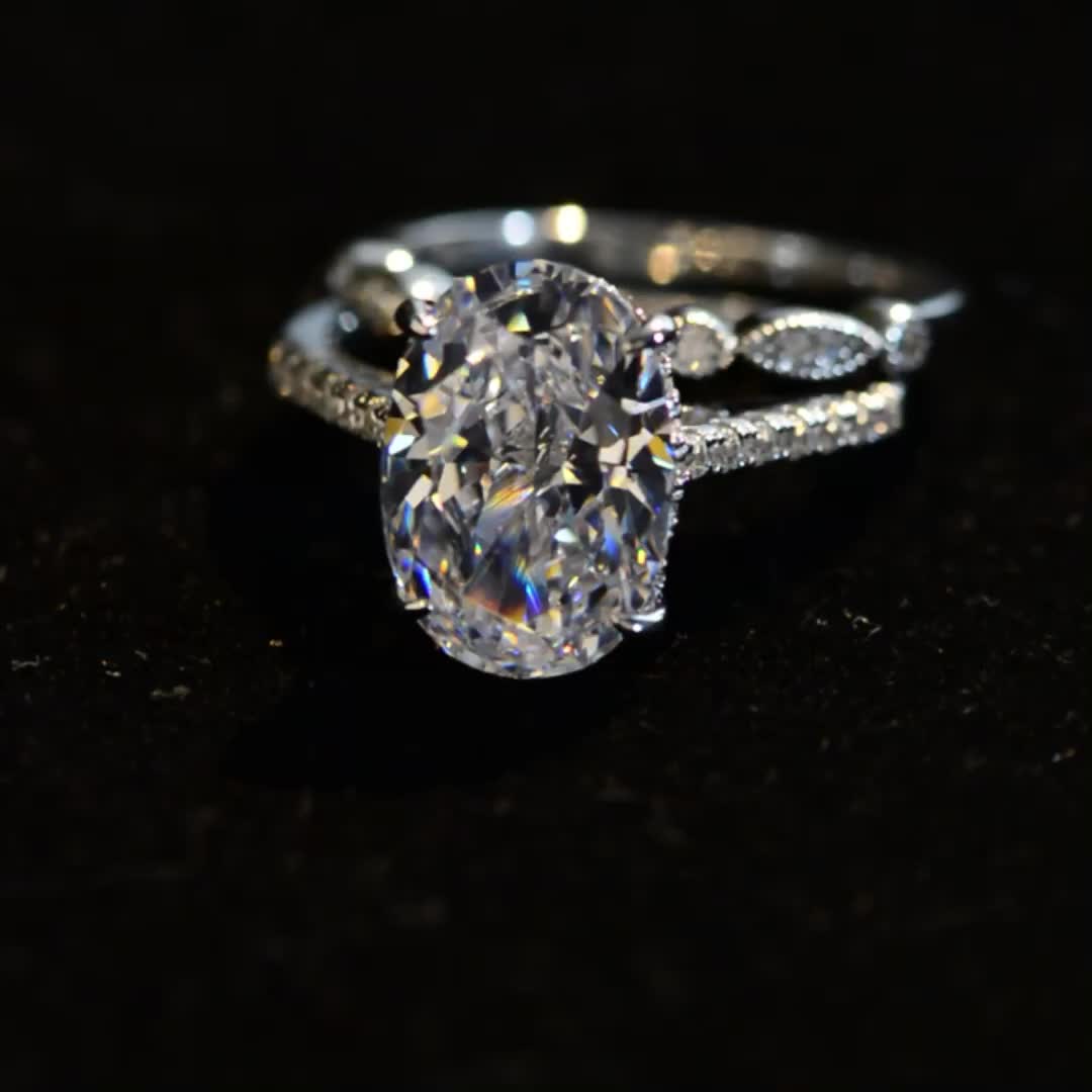 2 Carat Oval Shape D Color Lab-Created Diamond Wedding Ring Set | Luxury Halo Design for Timeless Love
