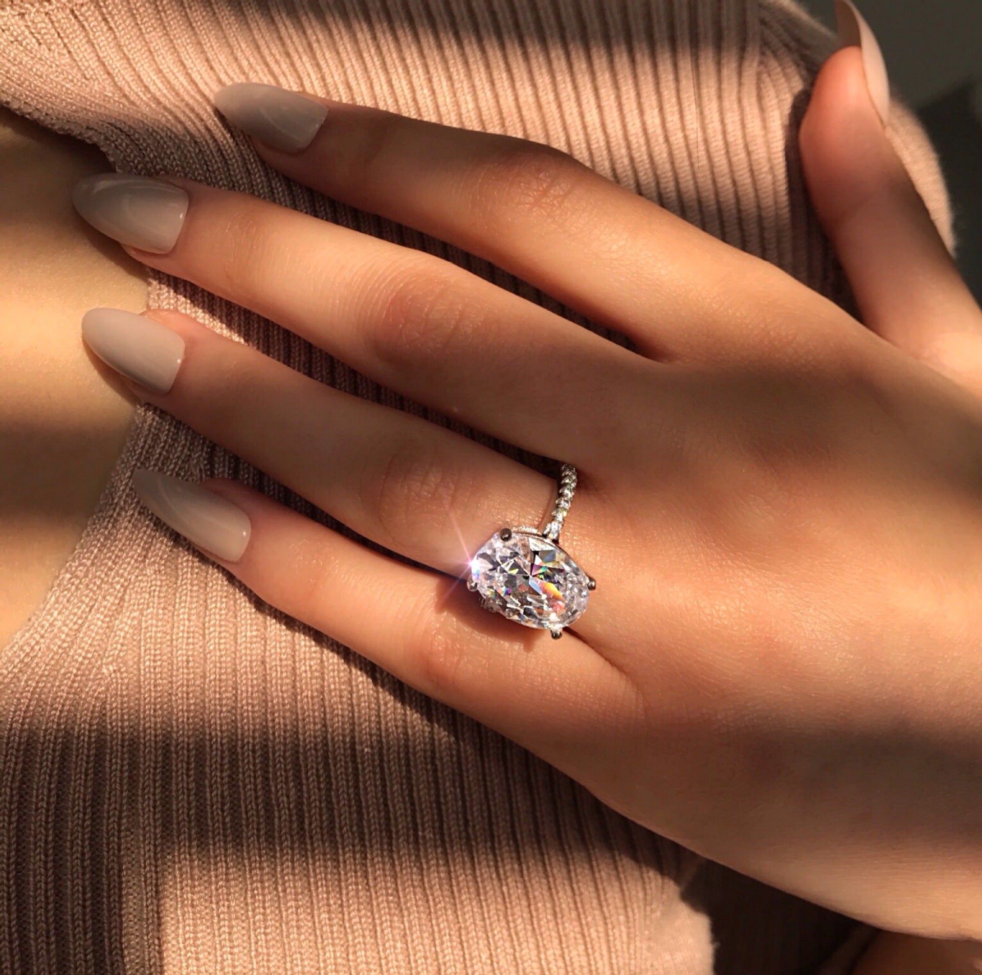 2 Carat Oval Shape D Color Lab-Created Diamond Wedding Ring Set | Luxury Halo Design for Timeless Love