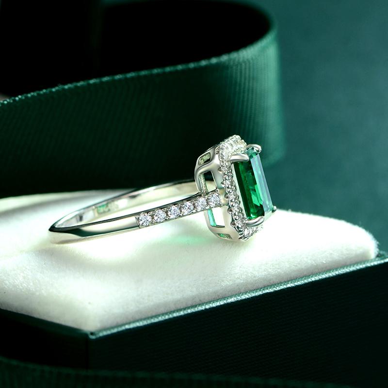 2.5 Carat Vivid Green Lab-Created Emerald Halo Ring Elegant Engagements Proposal
