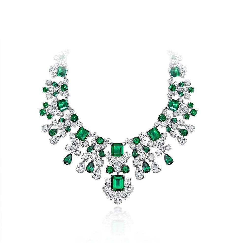 300+carat vivid green emerald necklace in 925 silver with elegant queen-style design.