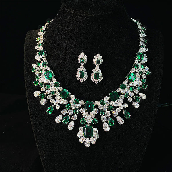 300+carat vivid green emerald necklace in 925 silver with elegant queen-style design.