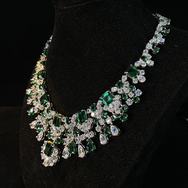 300+carat vivid green emerald necklace in 925 silver with elegant queen-style design.